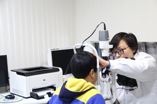 RGP眼镜可有效控制青少年近视增长